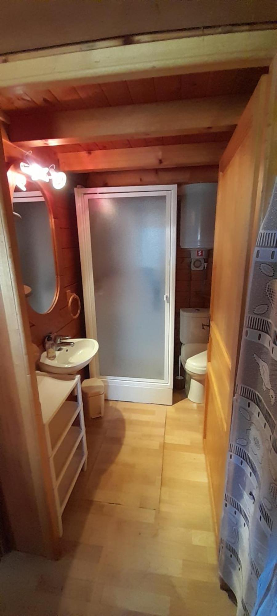 Location Type Gite, Chambre D'Hote, Meuble De Tourisme Dans Joli Petit Chalet Typique Et Ou Jolie Roulotte Type Boheme Waldighoffen Exterior photo