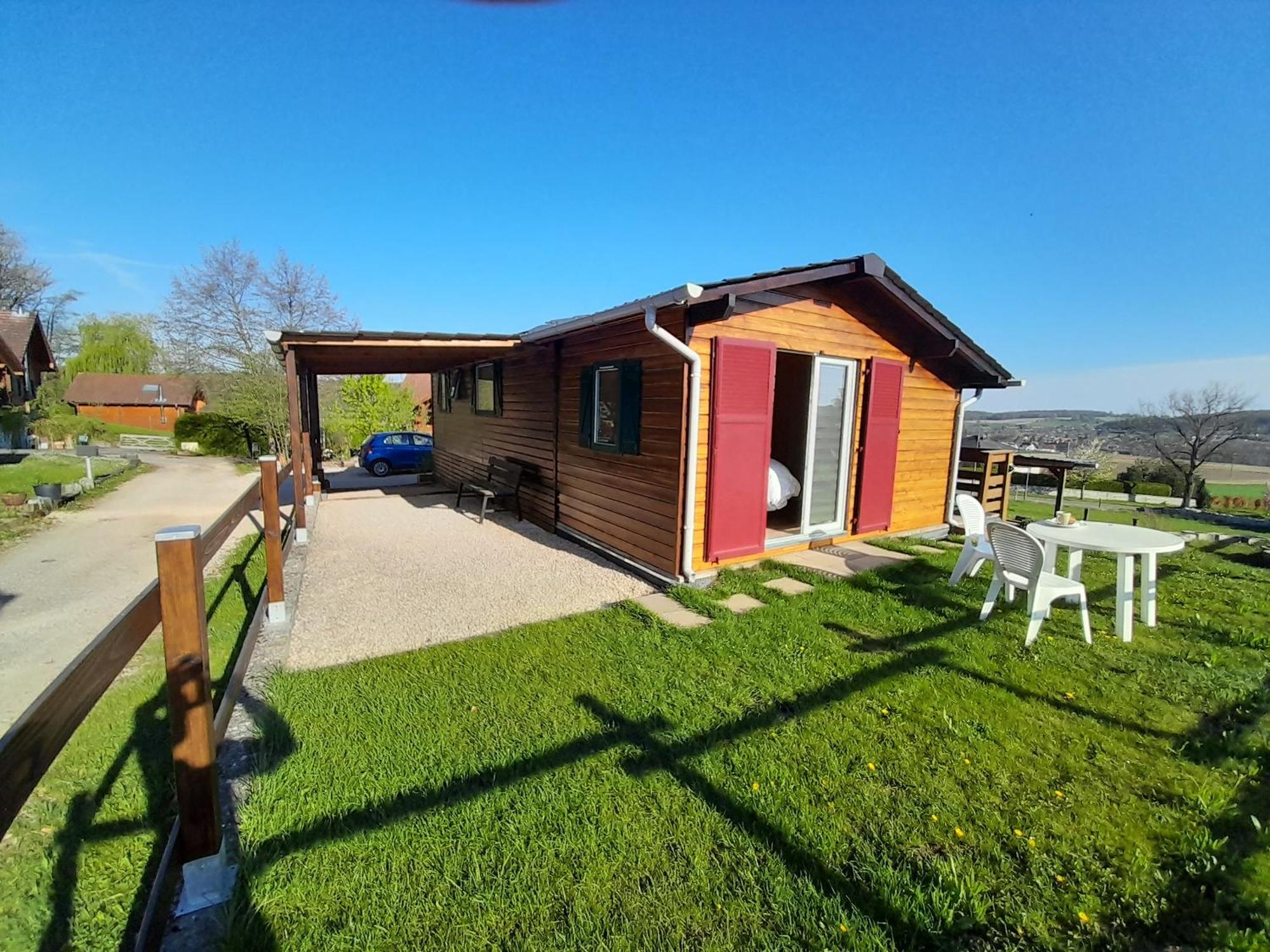 Location Type Gite, Chambre D'Hote, Meuble De Tourisme Dans Joli Petit Chalet Typique Et Ou Jolie Roulotte Type Boheme Waldighoffen Exterior photo